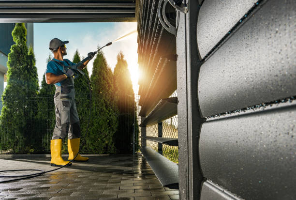 Animal Enclosure Cleaning in Dalzell, SC